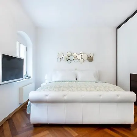 Deluxe Address Downtown Apartma Ljubljana