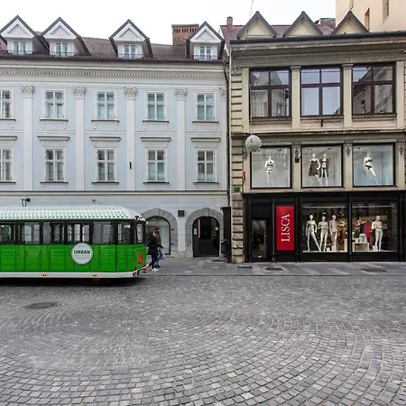 Deluxe Address Downtown Apartma *