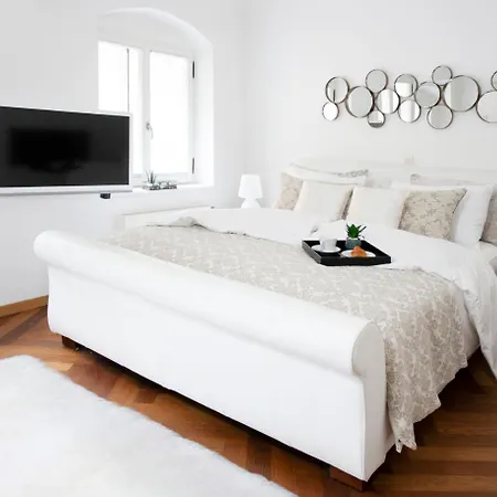 Deluxe Address Downtown Apartma Ljubljana