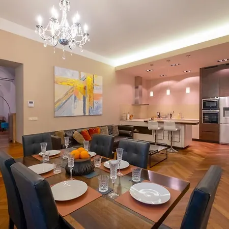 Apartment Deluxe Address Downtown Ljubljana