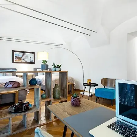 Deluxe Address Downtown Apartmán Lublaň